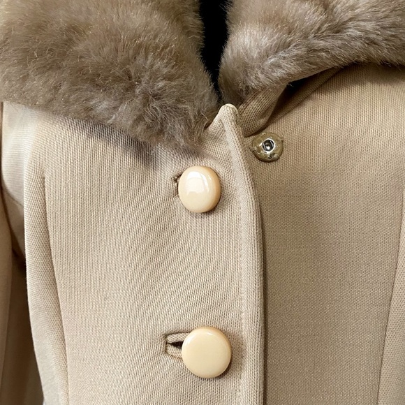 vtg Lilli Ann • Car Coat w Dramatic Collar & Cuffs - Picture 4 of 16